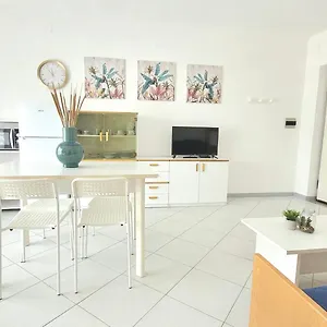 https://40gradinord-viale-europa.in-sardinia.net